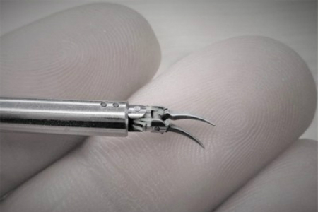 Miniaturised surgical robotic instruments