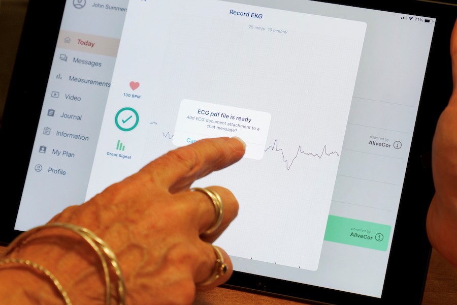 AliveCor to integrate blood pressure data into mobile ECG app